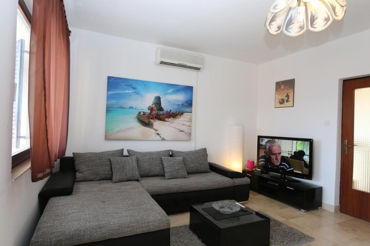 Apartment Lidija Šilo 外观 照片